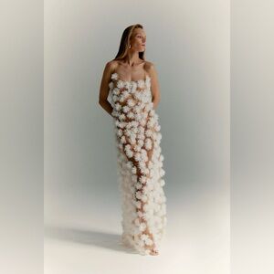 SELEZZA LONDON
Savannah Maxi Dress